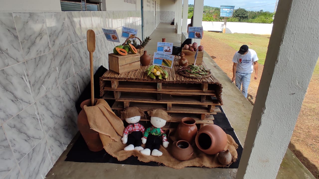 Prefeitura entrega nove toneladas de alimentos em zona rural de Sapé