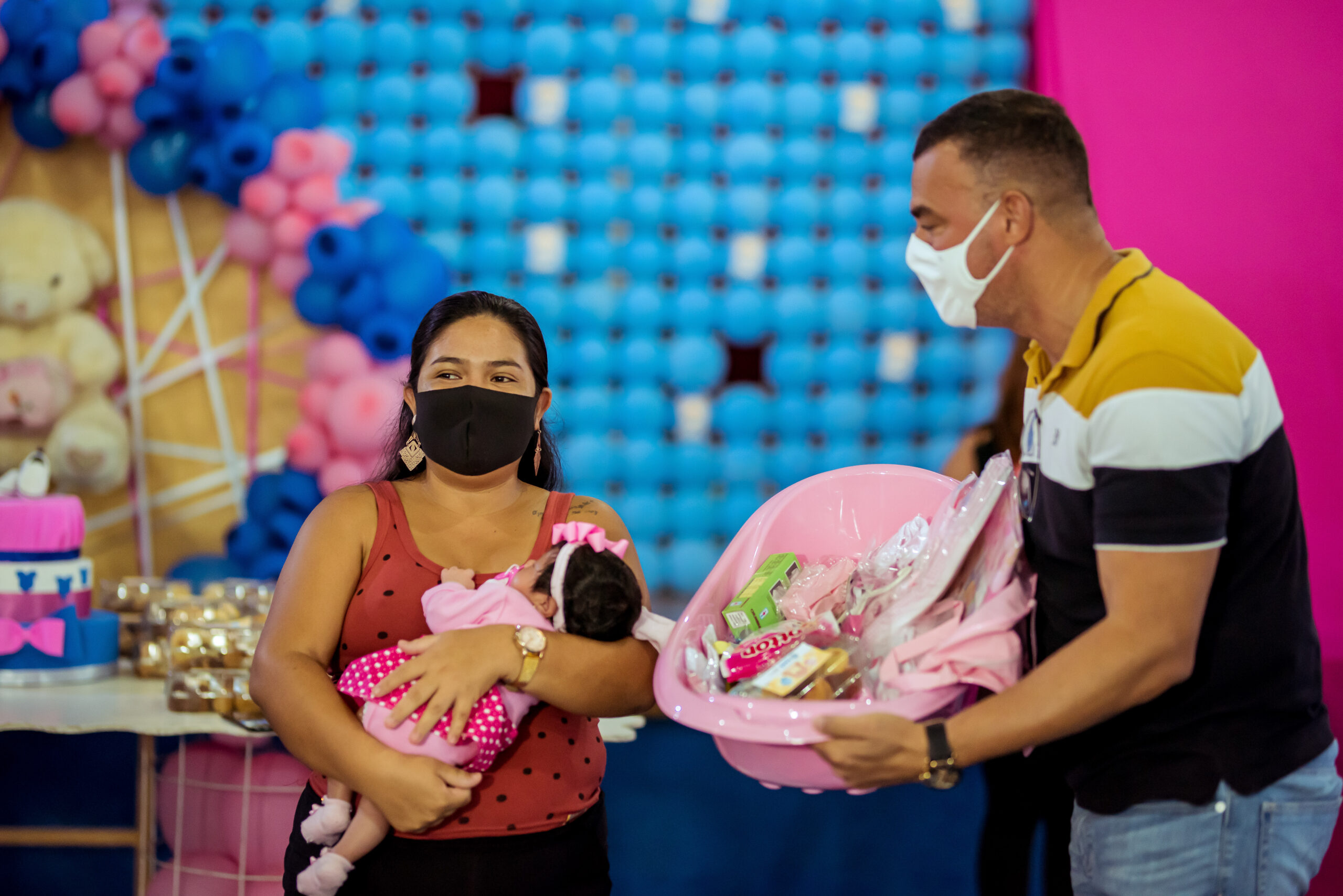Prefeitura de Sapé entrega 75 kits de enxoval para grávidas e lança o projeto ‘Colo de Mãe’