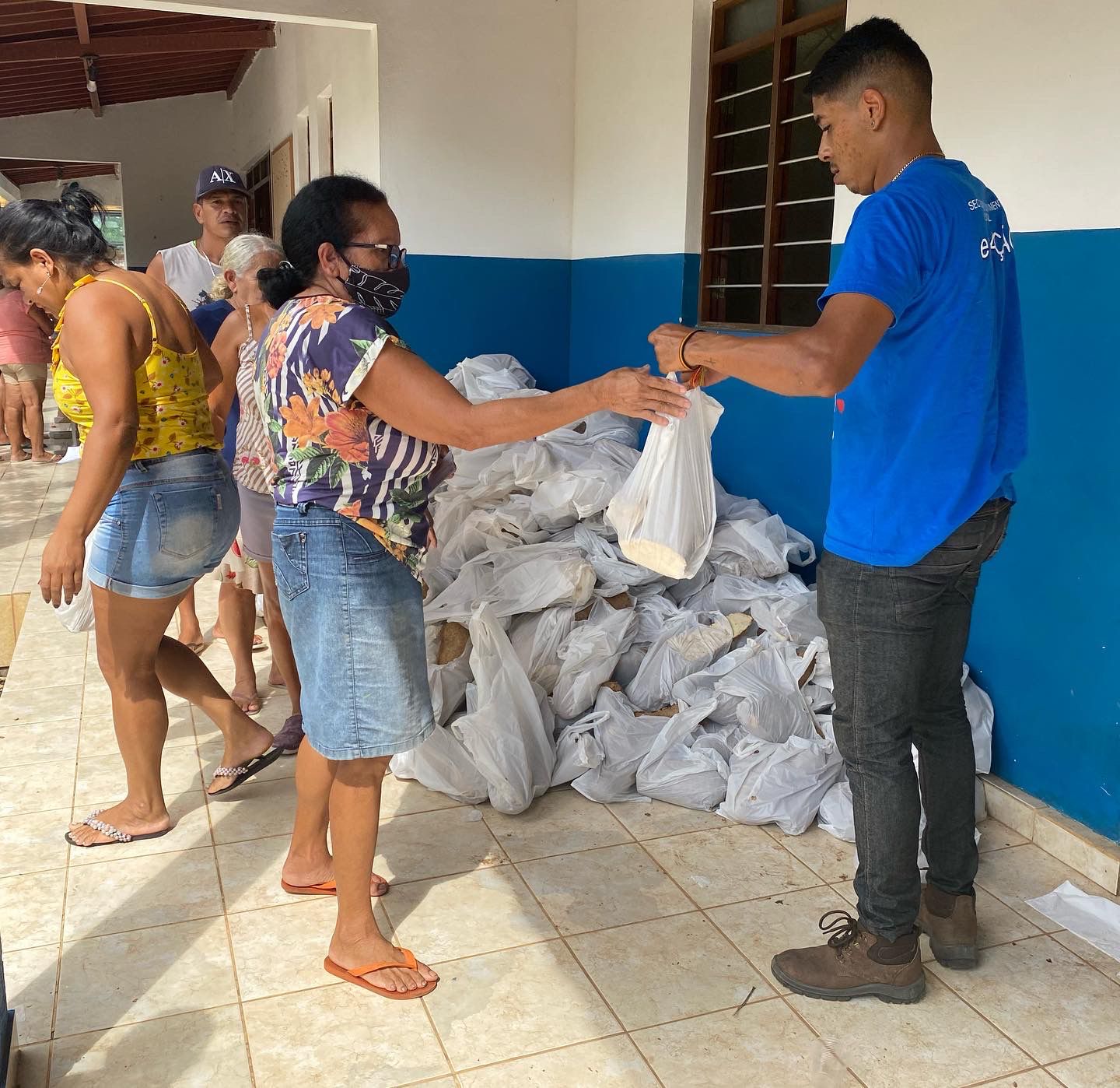 Prefeitura entrega alimentos para 500 famílias de Sapé