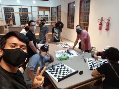 Biblioteca de Lagoa promove aulas de iniciação ao xadrez