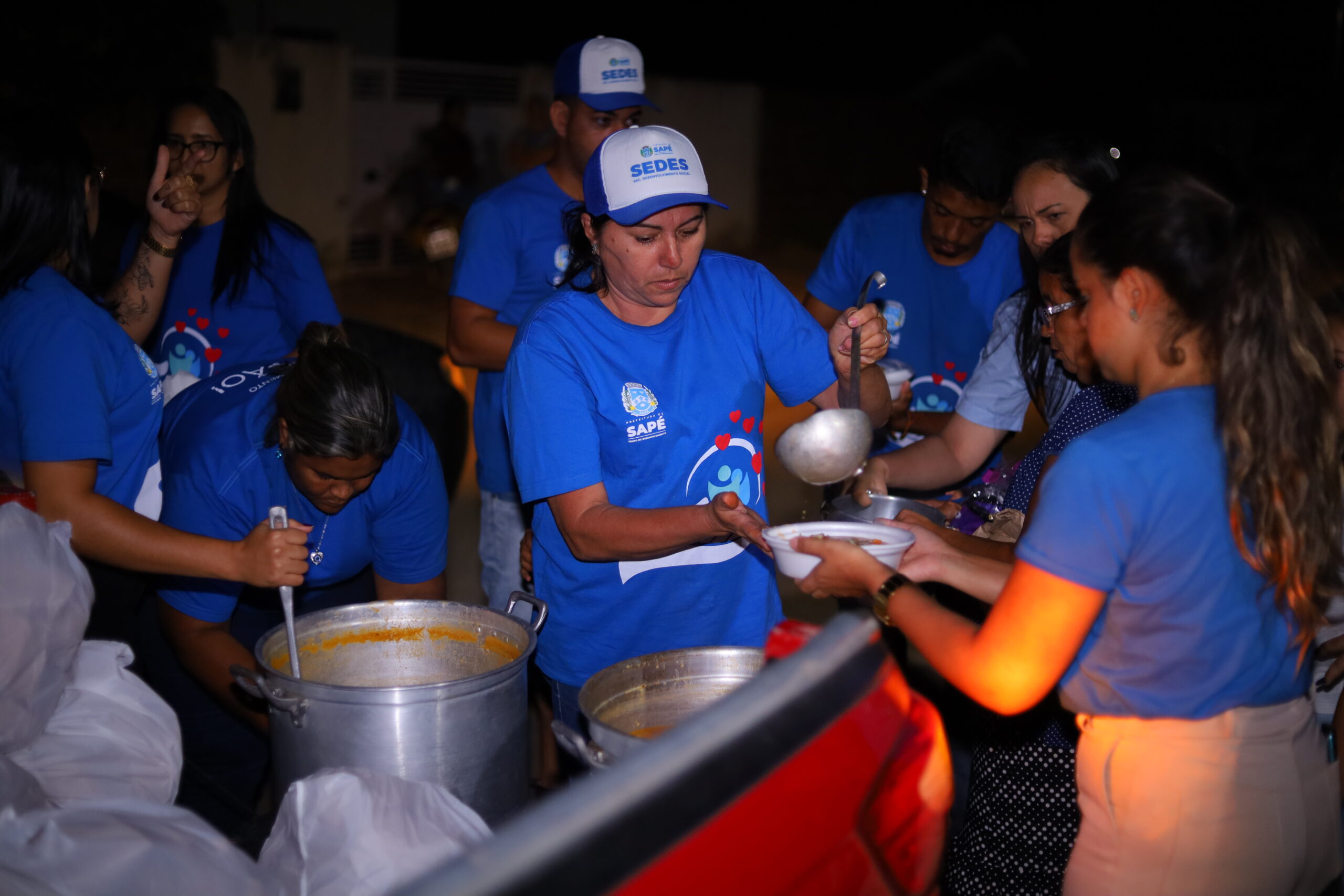 Prefeitura de Sapé distribui 120 litros de sopa e 600 pães para famílias em situação de vulnerabilidade