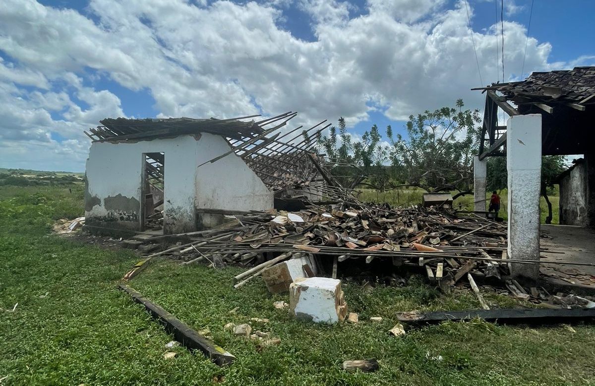 Prefeitura de Sapé garante apoio à família que perdeu casa em desabamento
