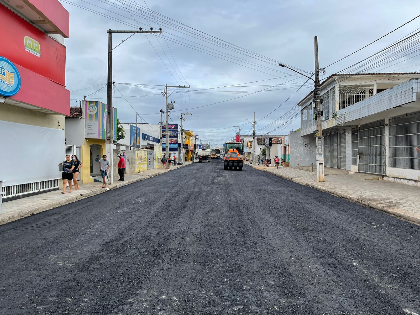 Prefeitura retoma asfaltamento da Rua Orcine Fernandes