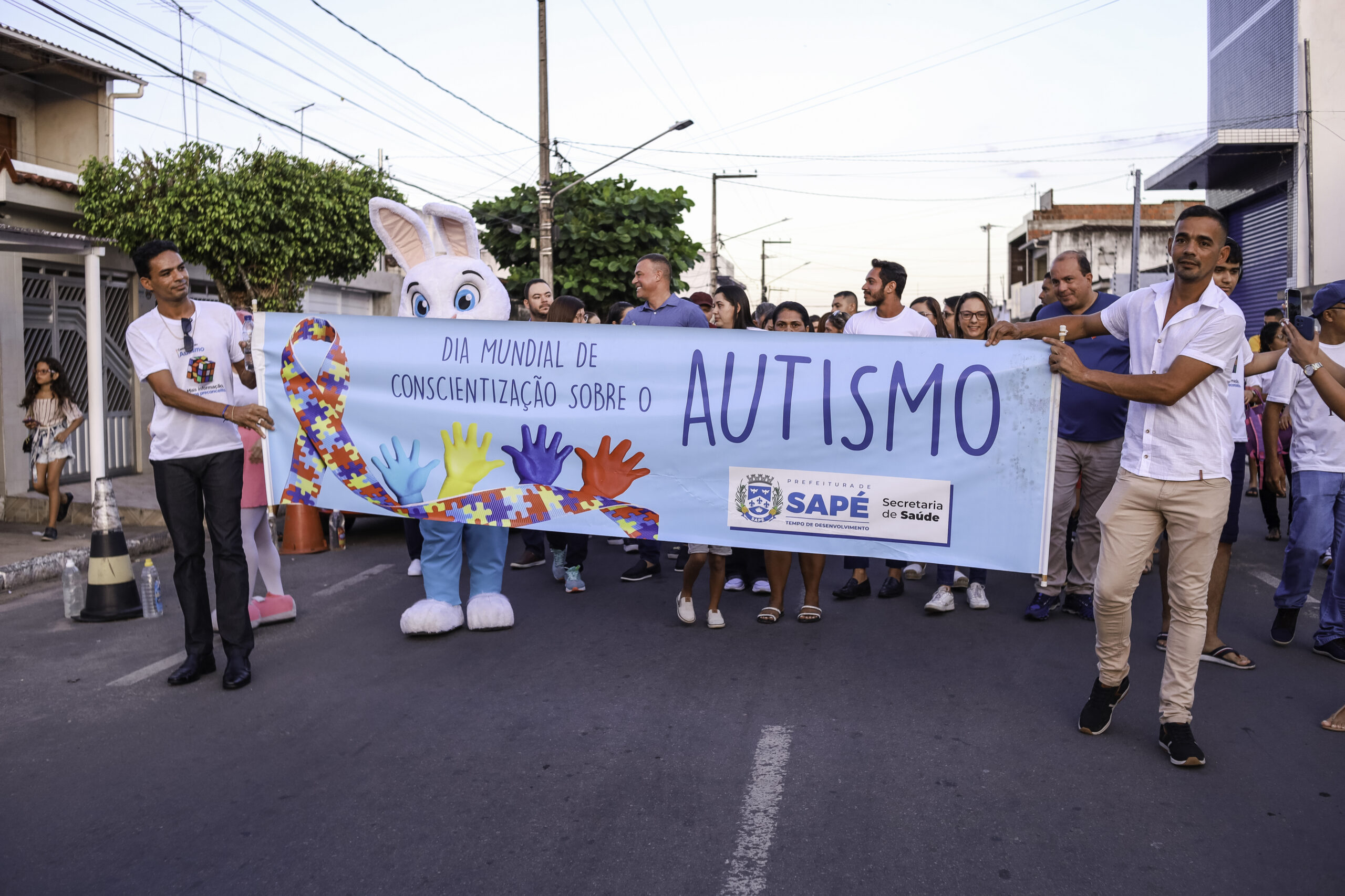 Prefeitura de Sapé promove caminhada alusiva ao Dia Mundial de Conscientização do Autismo