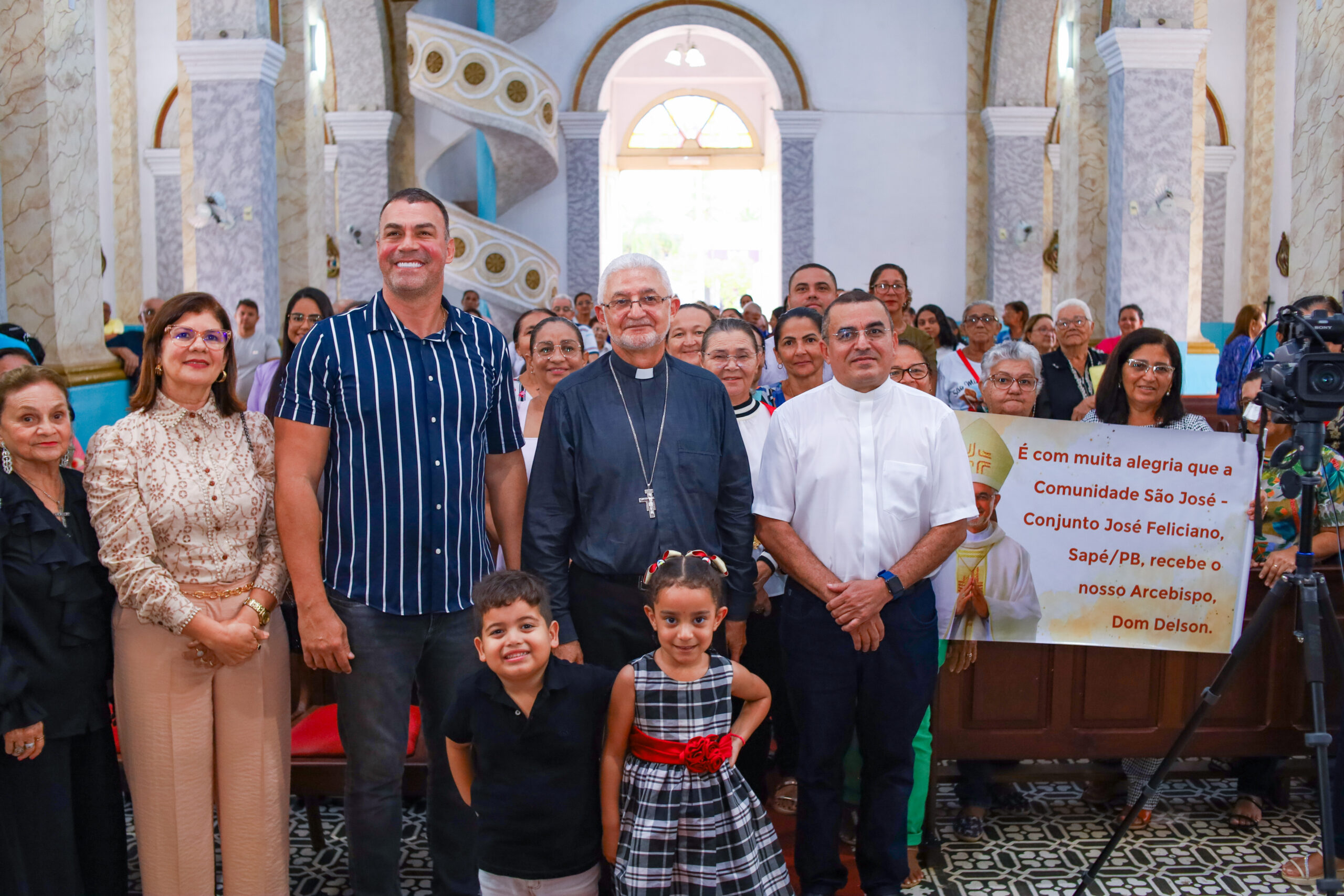 Arcebispo da Paraíba realiza visita pastoral em Sapé