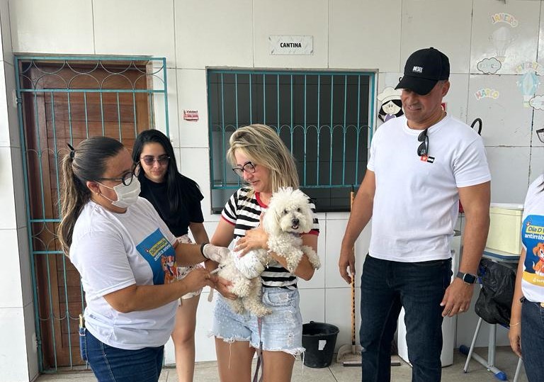 Sapé vacina 4,3 mil animais contra raiva durante o ‘Dia D’ e imunização continua no município